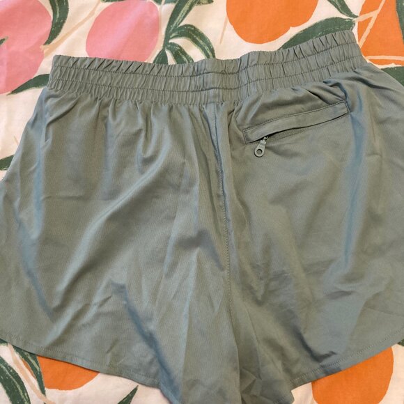 Girlfriend Collective Trail Short XS - Picture 4 of 4